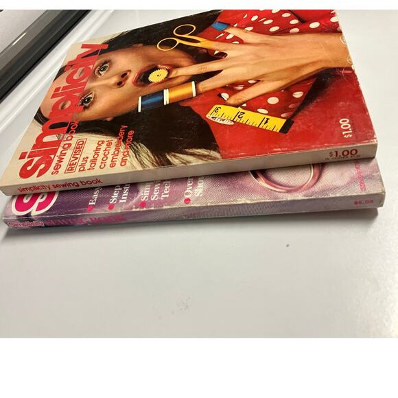 Lot of 2 Vintage Simplicity Sewing Books – Step-by-Step Guides, Revised Editions - Picture 10 of 10